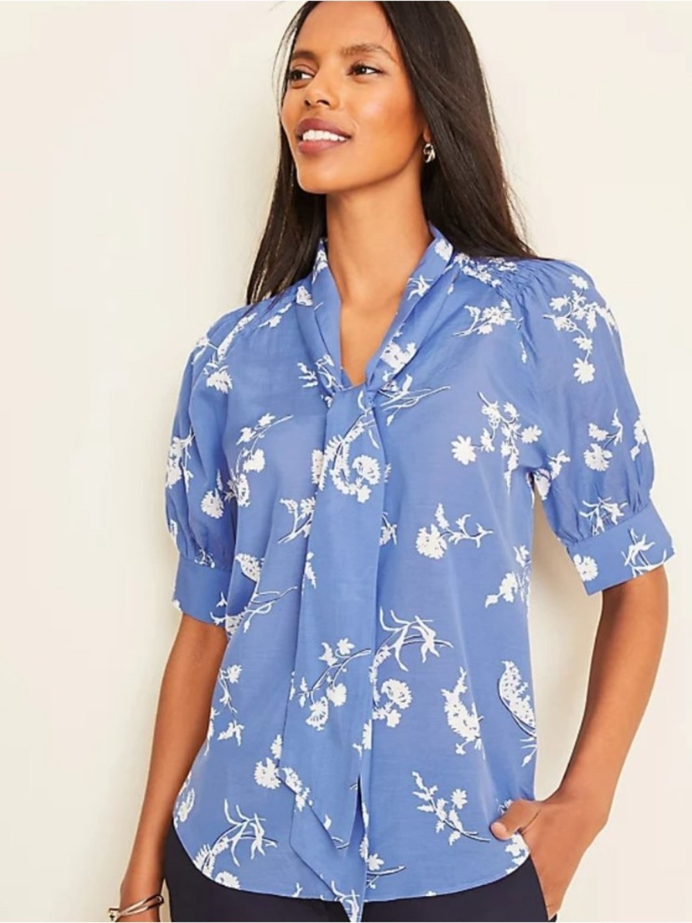 Ann Taylor wedgewood blue floral blouse  with smocked shoulders size large